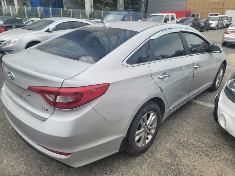 Hyundai Sonata 2.0