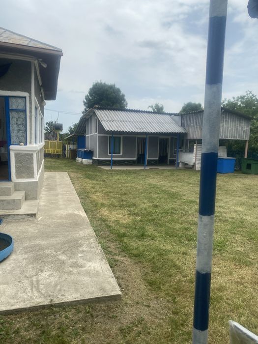 Casa + teren de vanzare