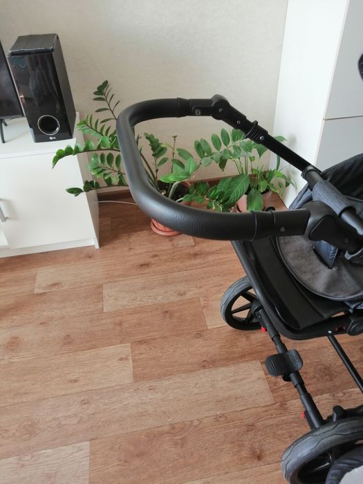 Коляска в хорошем состоянии