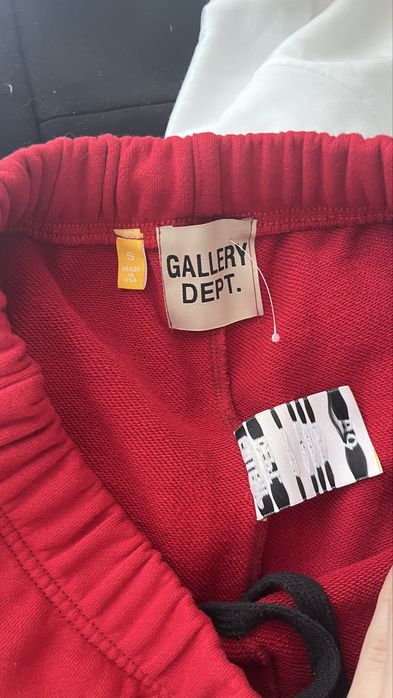 продам штаны gallery dept,красного цвета