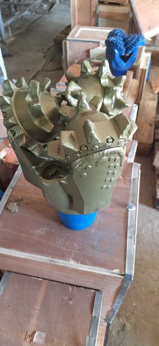 Sapa de foraj 215mm PDC teren mediu-dur