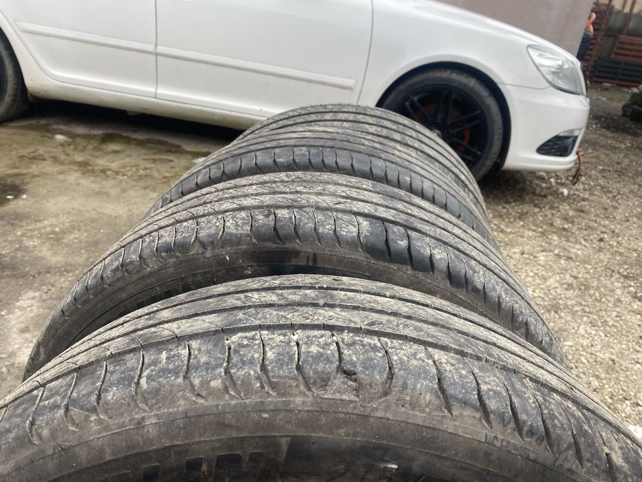 Cauciuri 215 55 17 michelin