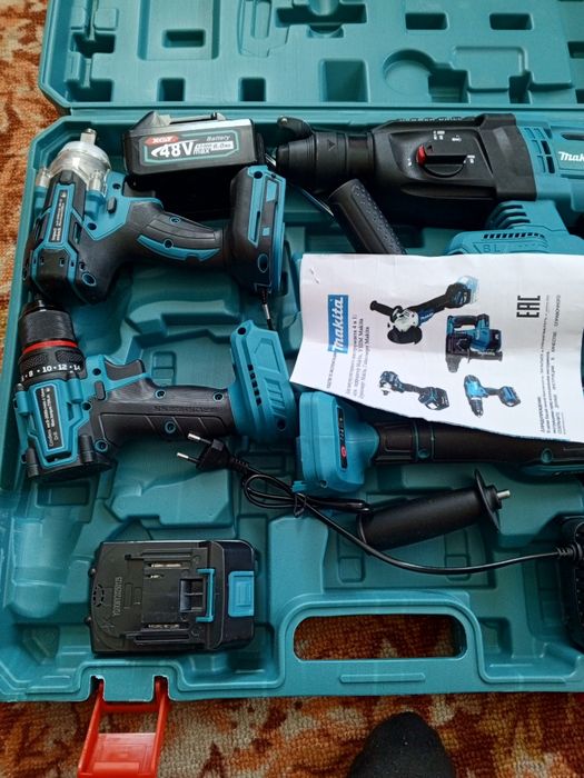 Набор безщеточного инструмента Макита.