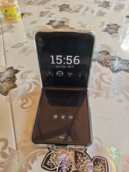 Motorola razr 40
