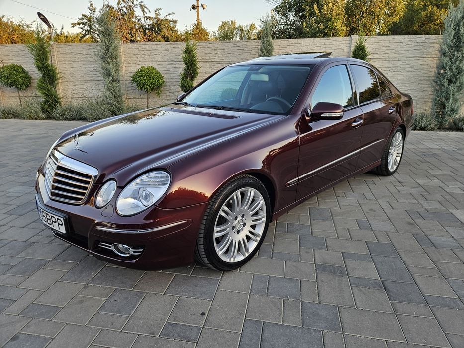 Mercedes benz E280 cdi avantgarde,190 cp,model 2008 face lift,xenon,trapa,piele,climatronic 4 zone,dvd