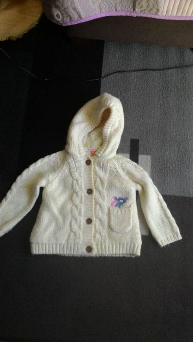 Жилетка и шапка на JOHN LEWIS