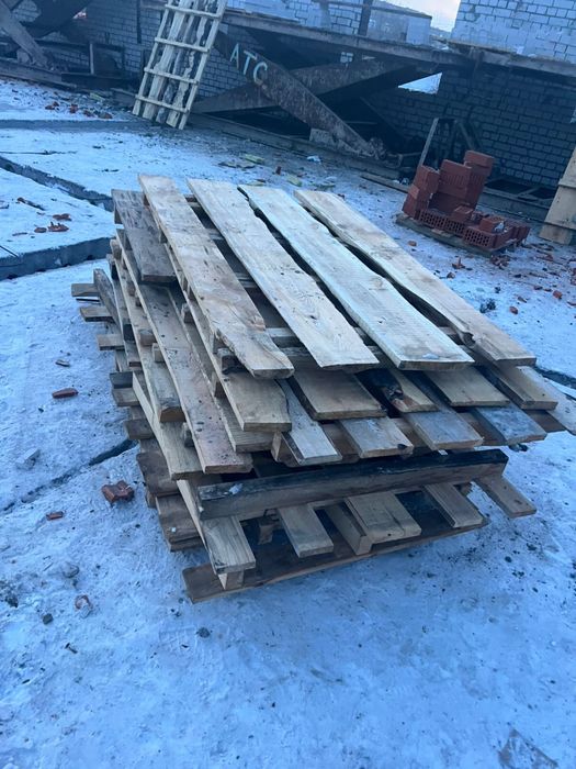 Поддоны  по 500 тг