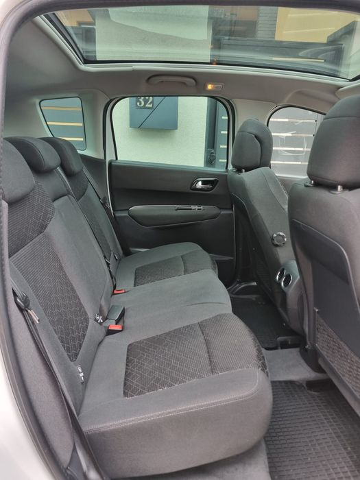 Vând Peugeot 3008 Facelift Motor 1.6 HDi an 2016