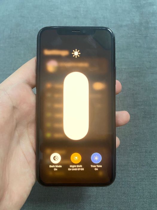 продам iphone 11 pro