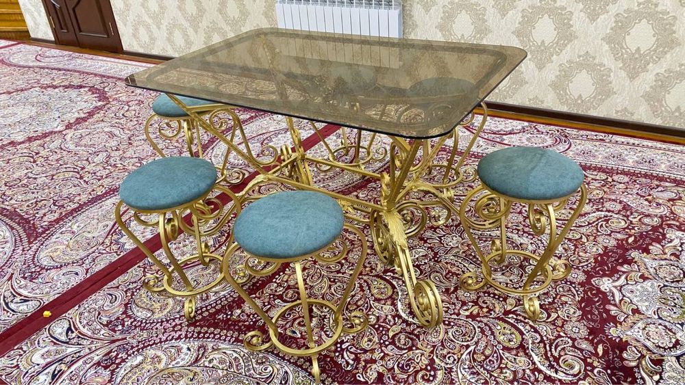 Стол Стул Сотилади