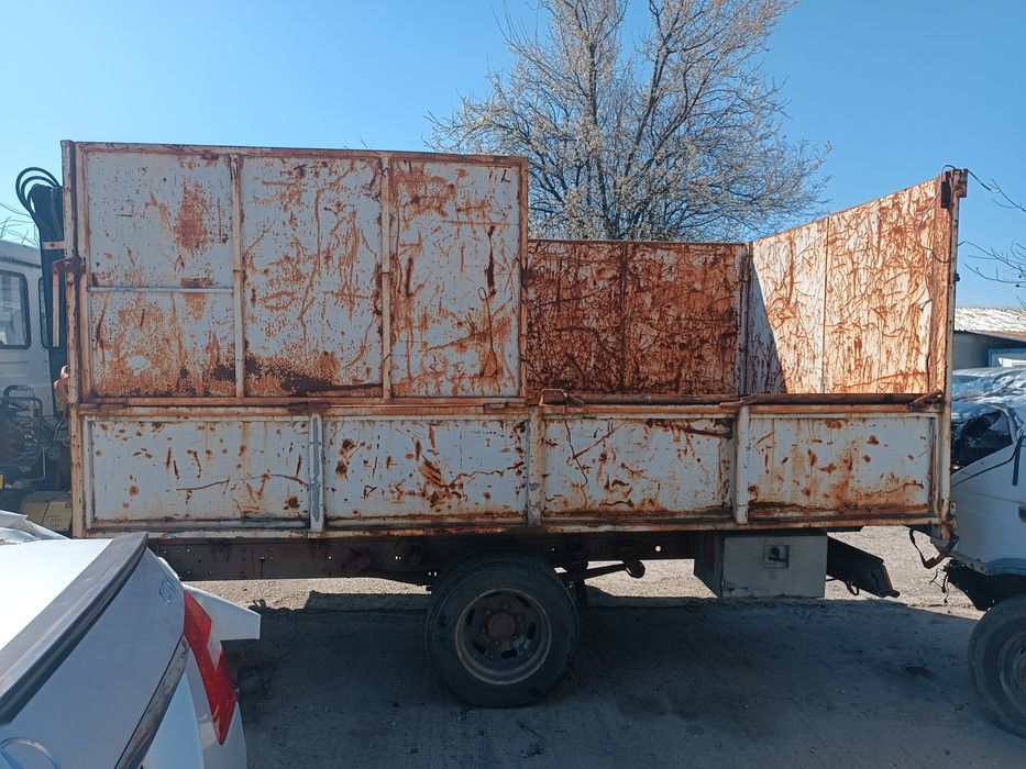 Ивеко . Продавам каросерия от Ивеко