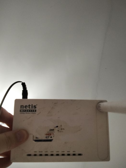 Продам недорого роутер netis wf2411e