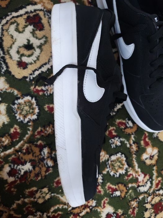 Продам кроссовки