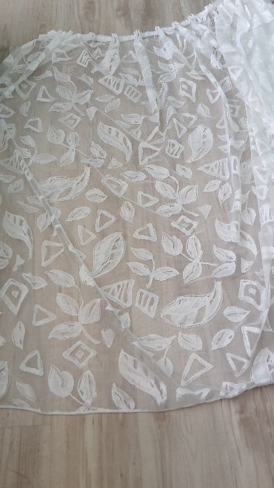 Перде бежово          .             .