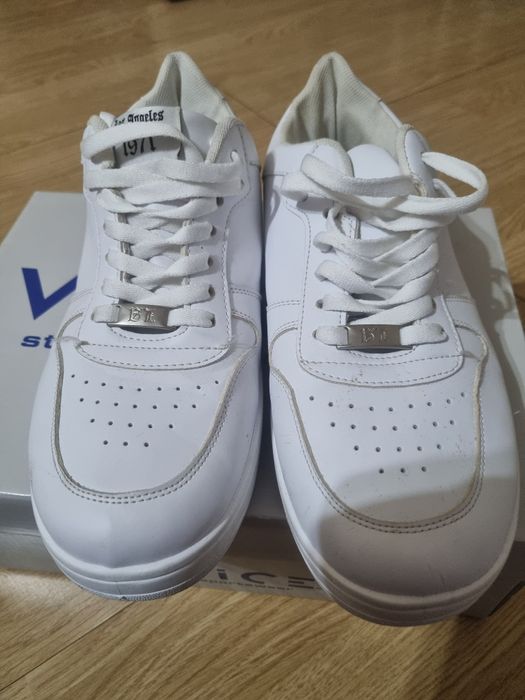 Teniși bărbați/băieți