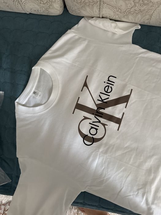 футболка Calvin Klein М размер