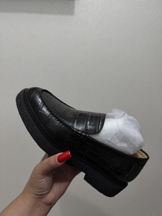 Продам туфли уни
