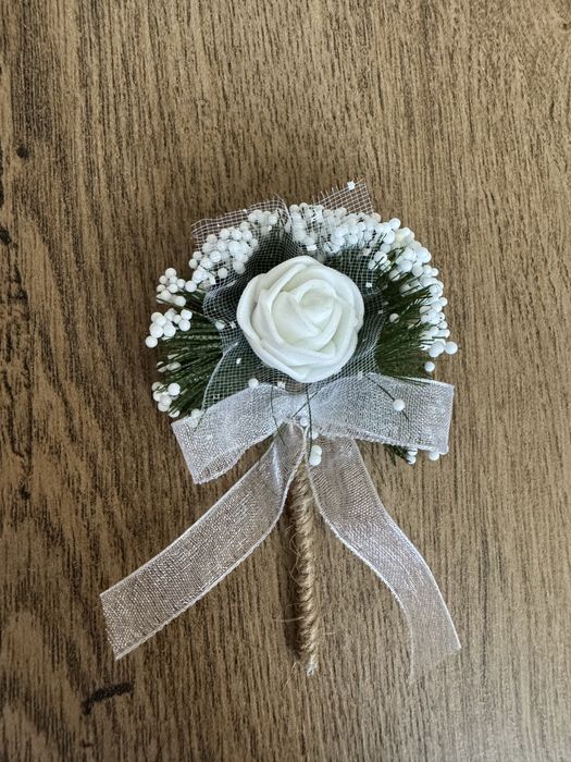 Сватбени бутониери