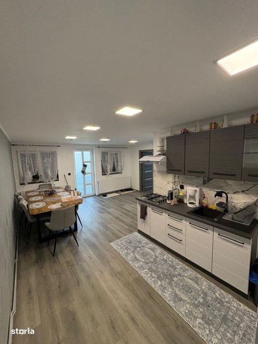 Casa P+M, 145 mp, 700 mp teren, 5 dormitoare, zona Busag