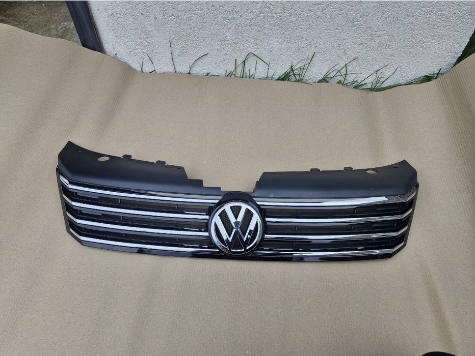 Grila centrala Vw Passat B7 NOUA 2010-2014