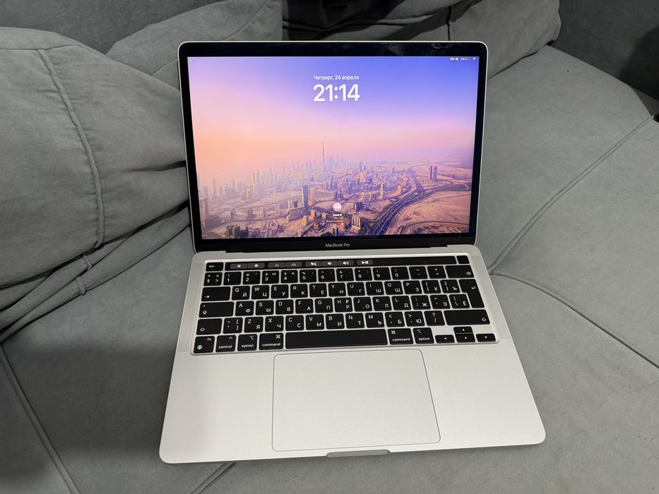 Apple MacBook Pro 13", 2022, M2, 8 ГБ, SSD 512 ГБ