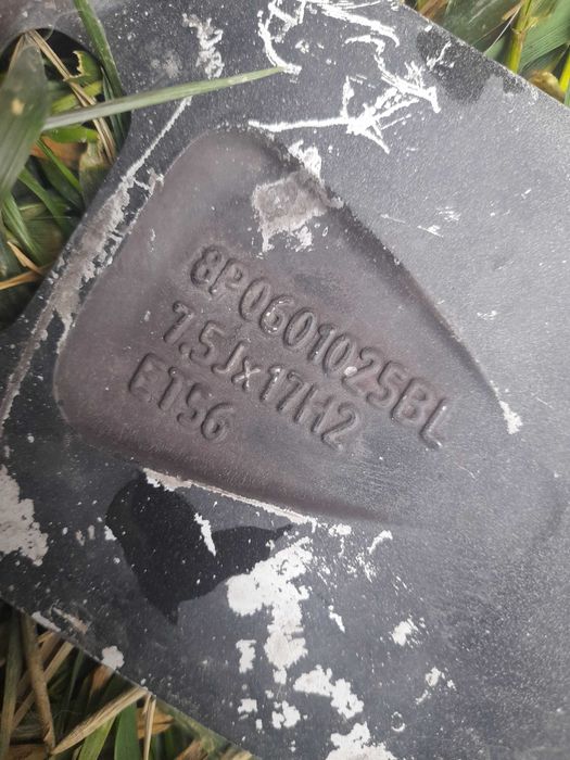 Vand doua seturi de jante cu tot cu cauciucuri ...