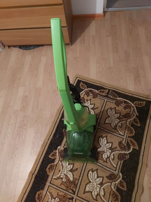Aspirator curata și spala
