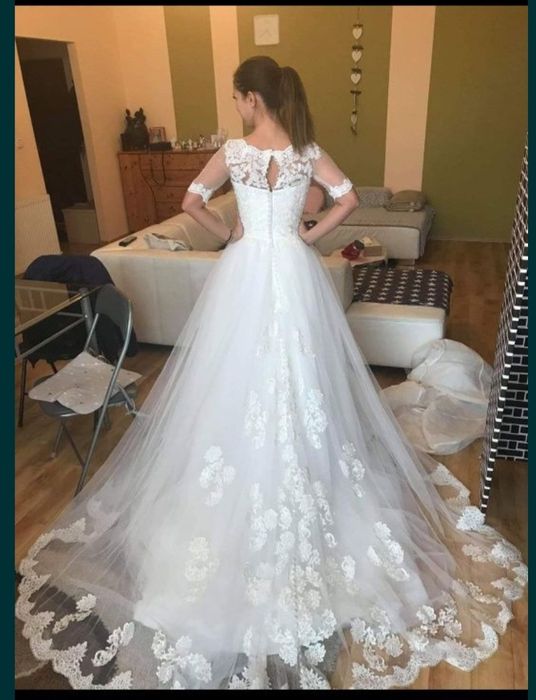 Vand rochie de mireasa