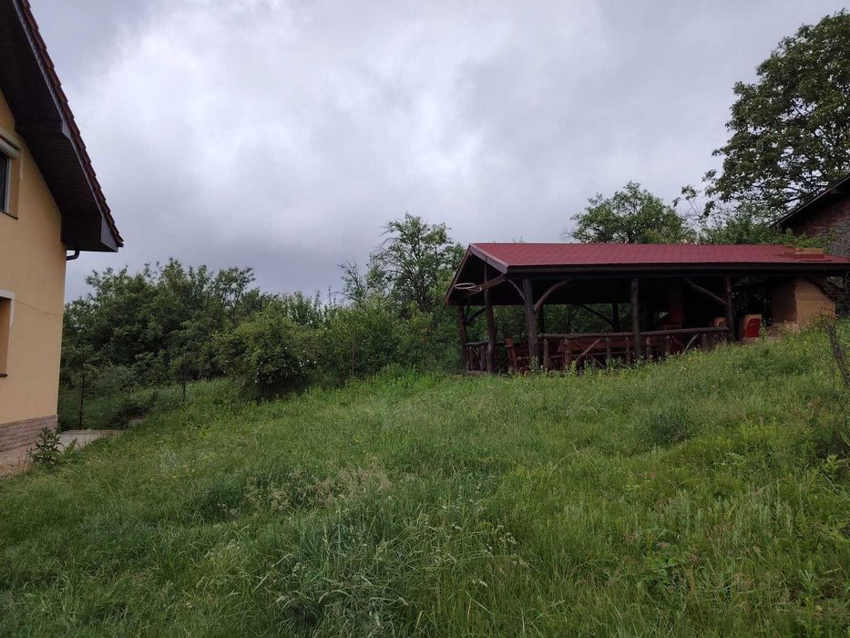 Casa cu 4 camere in Uileacu de Munte teren 3200 mp