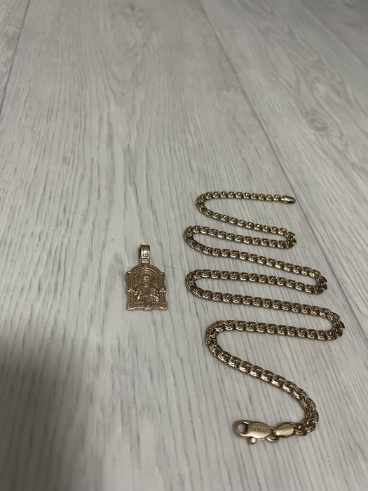 Продам золотую цепочку