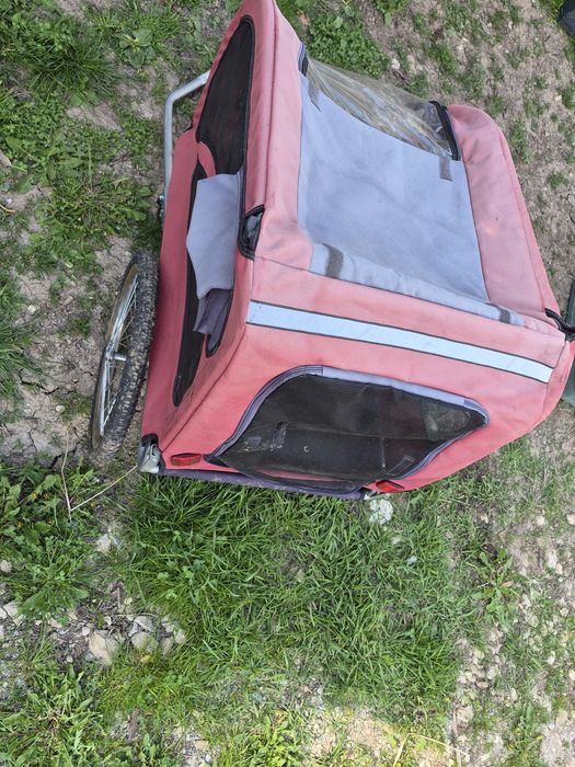 Vând Cărucior pentru bicicleta