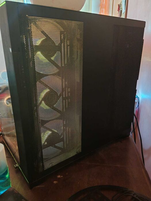 Геймърски Компютър GRIGS – Ryzen 7 9800X3D + RTX 5080