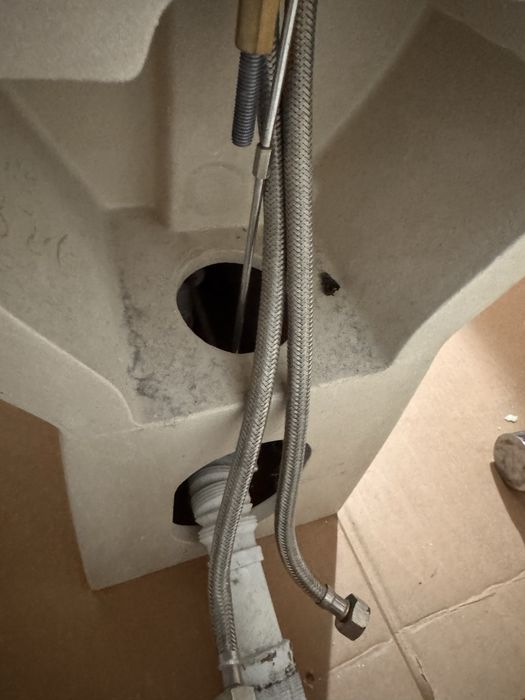 Bideu portelan cu baterie mono si sifon inclus