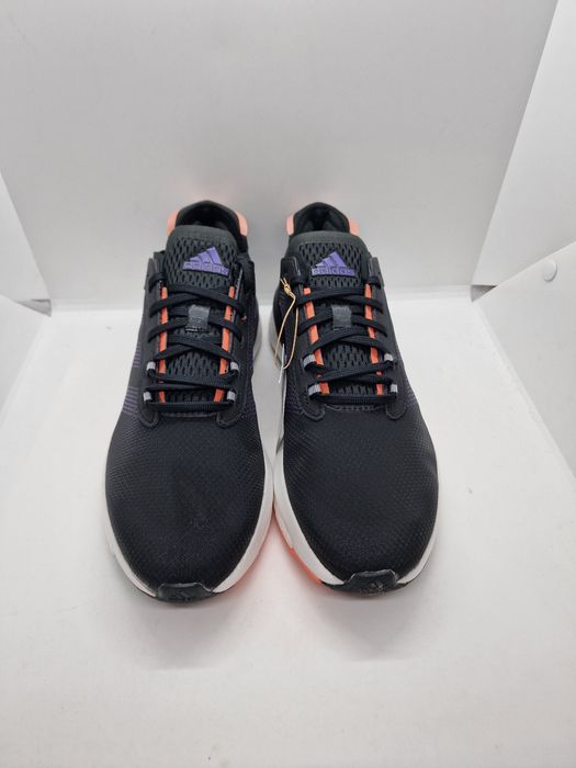 Adidas Avryn Boost ID9423 nr. 41 1/3,44,46