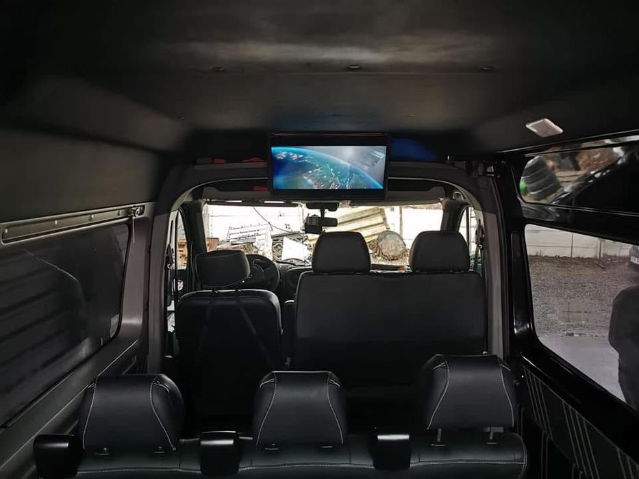 Inchiriez microbuz 8+1 locuri  VIP interior Piele/tv/webasto