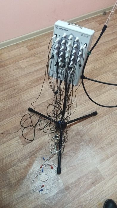 Продается аппарат ээг 24 канальный