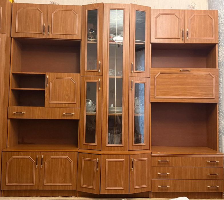 Продам стенку в отличном состоянии