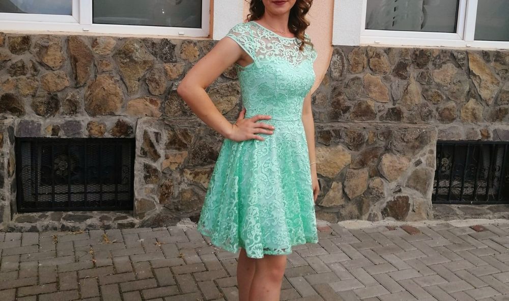 Rochii stare impecabila marimea S & M