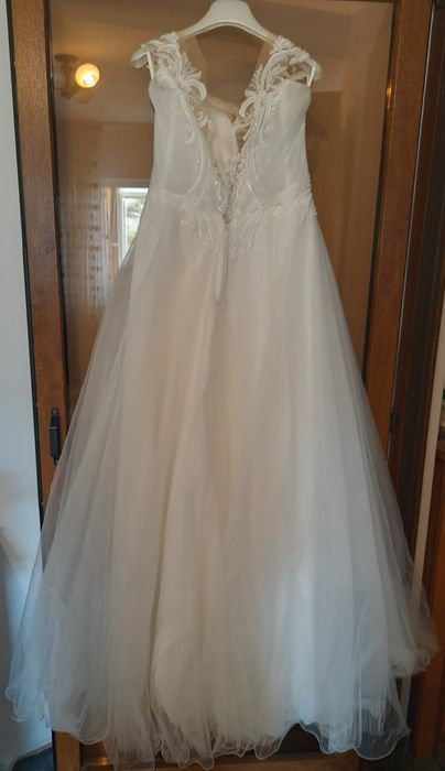 Rochie mireasa cu voal