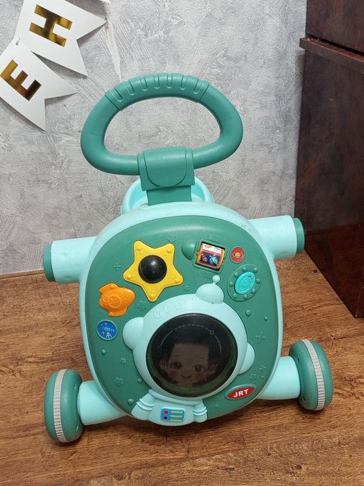 Продаем ходунки , качалку , талокар 3в1