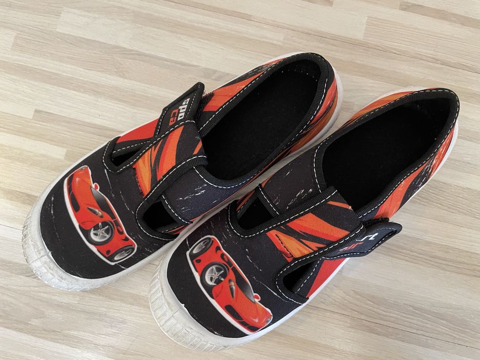 Детски сандали, пантофи, пантофи slip-on и кроксове за момче