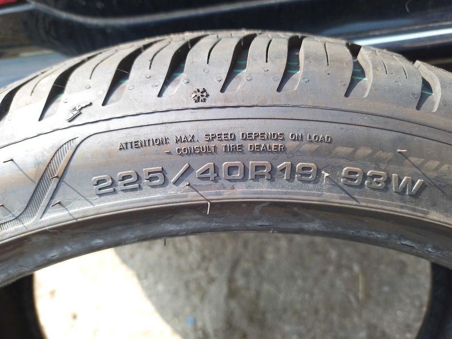 225 40 19 цола 1 брой зима гума Goodyear