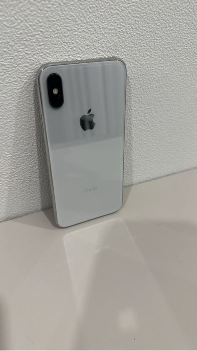 Продам Iphone 10 белый