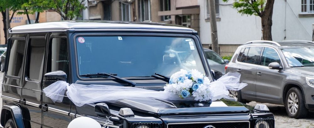 Сватбена украса за автомобил