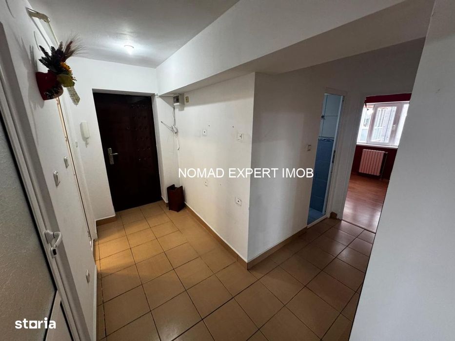 Apartament 3 camere 73,5 mp utili si balcon 7 mp zona Spital