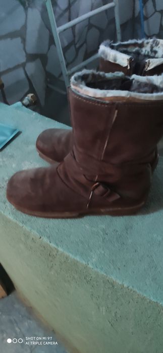 Продам детские ботики и сапожки