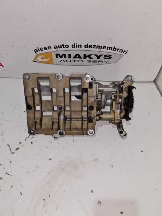 Pompa ulei 2.0 disel 184Cp BMW N47D20C  / cod 7810823 an - 2010-2017