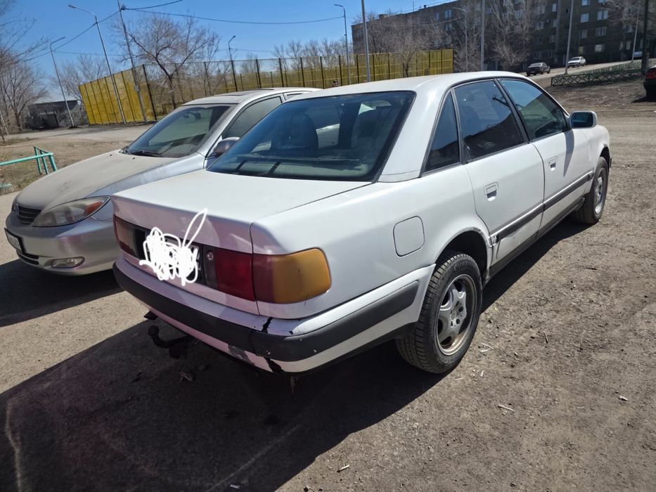 Продам срочно , торг у капота
