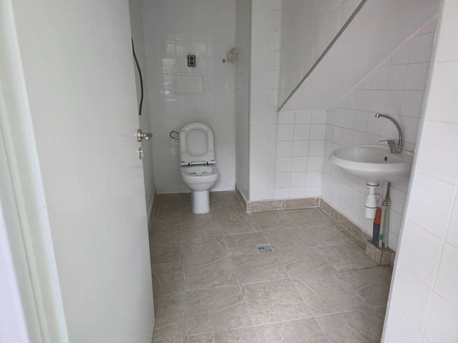 Магазин под наем на търговска улица