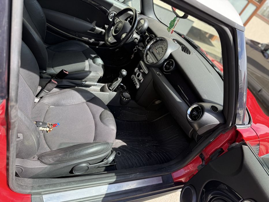 Mini Cooper 1.6 benzină, an 2009